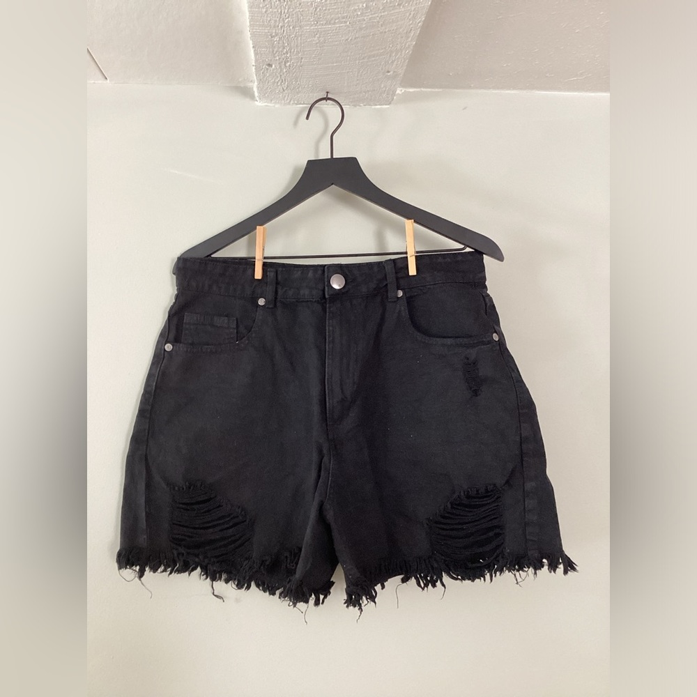 Cotton On black boyfriend jean shorts 10
